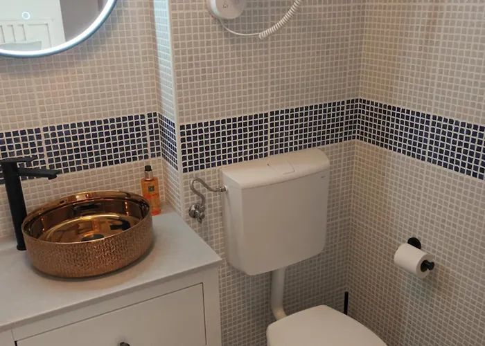 App Hedonist * Novigrad Istria