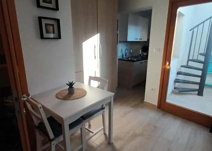 App Hedonist Daire Novigrad Istria